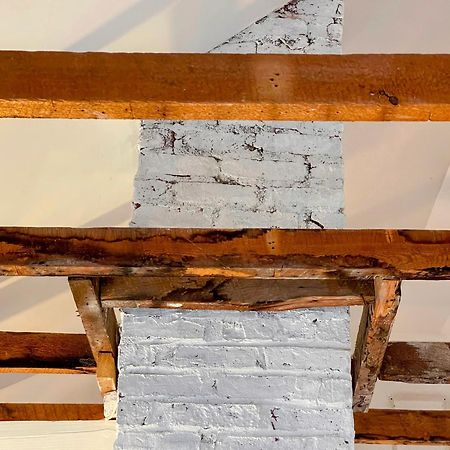 מארבלהד An Authentic, Rustic Luxurious Little Single Family Home In Old Town. All Yours. מראה חיצוני תמונה