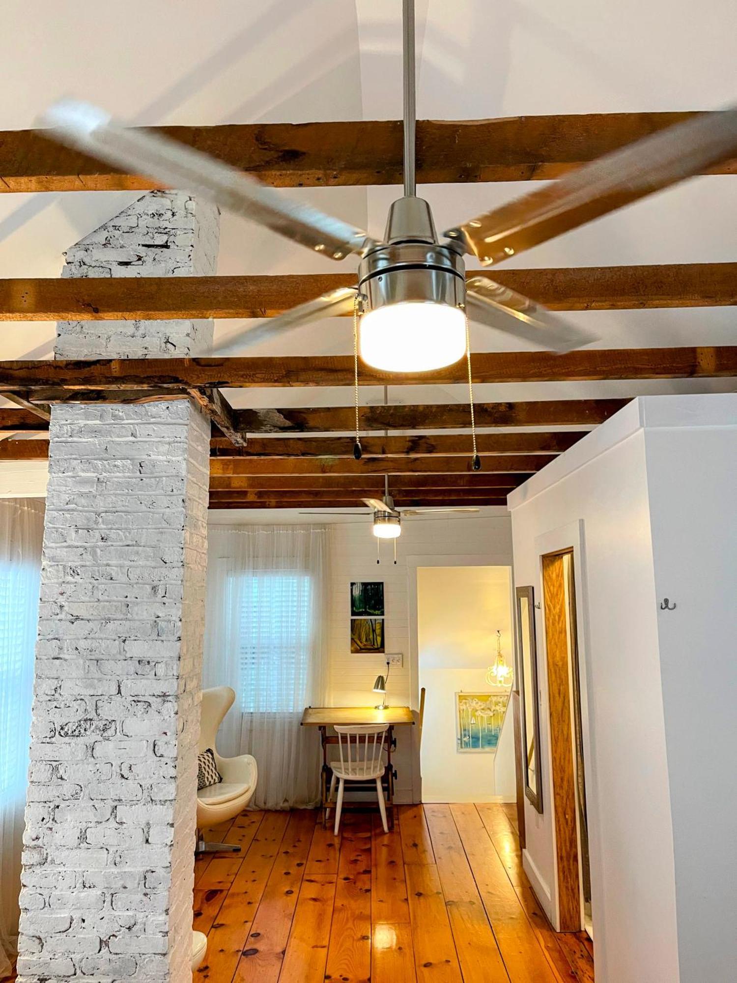 מארבלהד An Authentic, Rustic Luxurious Little Single Family Home In Old Town. All Yours. מראה חיצוני תמונה